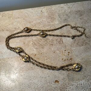 Cabi hold pearl Bee necklace